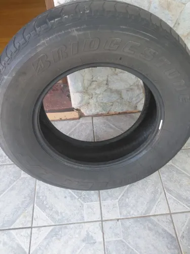 Pneu Bridgestone