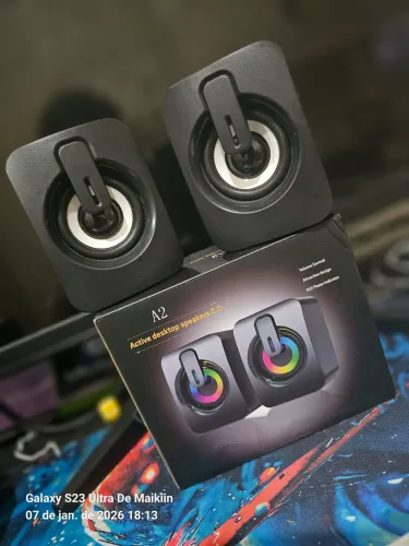 caixinha de som RGB para pc, notebook e celular