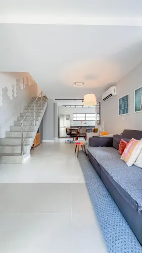 Casa à venda em Serra, Estância Monazítica, com 2 suítes, com 114 m²