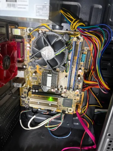 Kit Placa mãe processador Q8400 core2 quad 4gb ddr3.