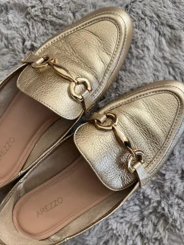 Mocassim/Mule Arezzo Dourado com Fivela