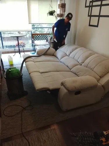 Lavagem de sofa