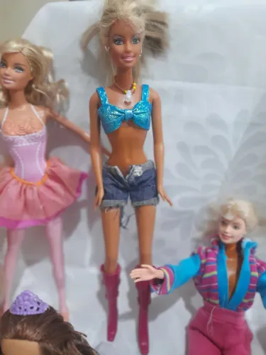 Vendo essas lindas barbie. As cinco