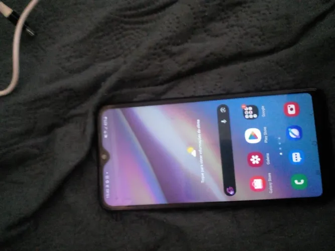 Vendo um celular interessado chama no meu Whatsapp *55