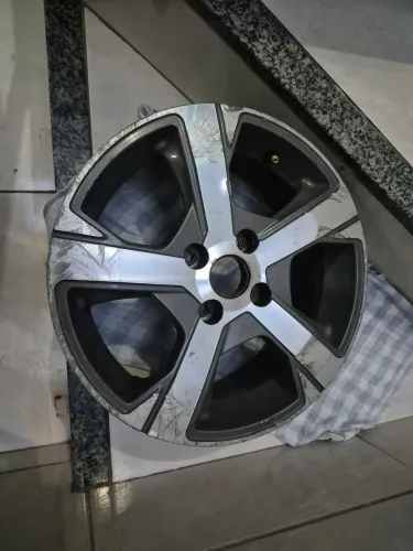 Roda GM Prisma, Onix, Cobalt Aro 15