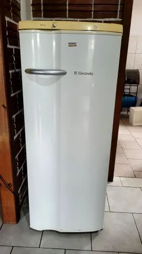 COMBO COZINHA: Geladeira Electrolux + Fogão Consul 4 Bocas (Super Conservados!)