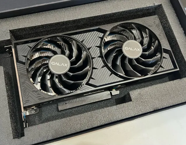 Placa de video RTX 4060 8GB