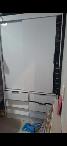 Doa-se Guarda Roupa
