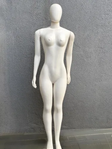 Manequim feminino