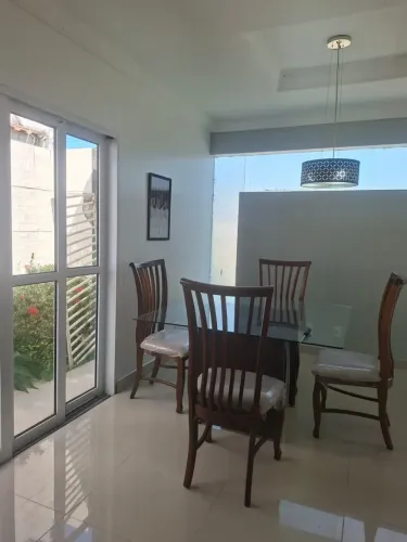 Casa mobiliada com 3 quartos sendo 1 suite com hidromassagem no condomínio Nascente do Tar