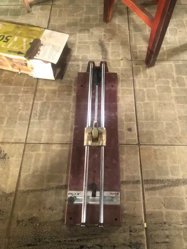 Cortador de cerâmica