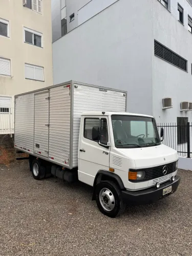 Mercedes Benz 710 - 2000 zerada