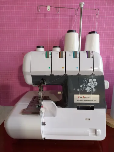 Maquina Overlok Domestica