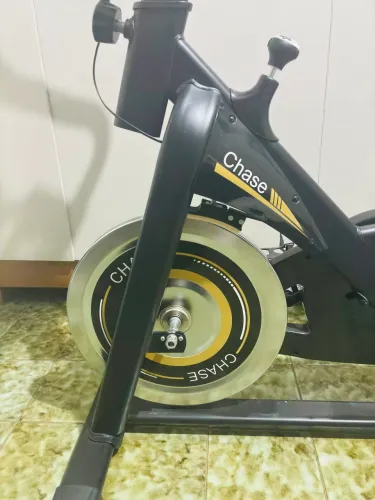 BICICLETA ERGOMÉTRICA ODIN FIT PARA SPINNING MECÂNICA RODA DE INÉRCIA 5KG CHASE