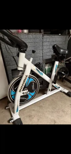 BICICLETA ERGOMÉTRICA ACADEMIA