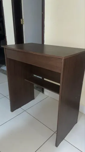 Escrivaninha 1 gaveta