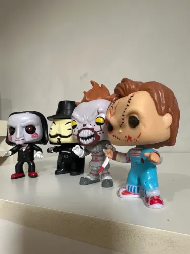 Bonecos de terror - Chucky, V de vingança, IT a coisa e Jigsaw.