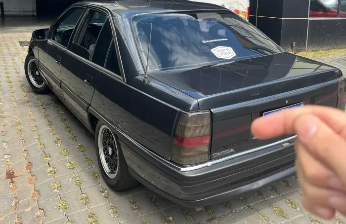Chevrolet Omega GLS 2.2 / 2.0 (álcool) 1996
