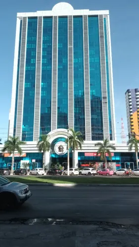 SALA COMERCIAL COM GARAGEM ED. CENTRO EMPRESARIAL PAIAGUAS = AV. DO CPA