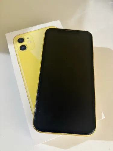 VENDO OU TROCO IPHONE 11 64 GB CAIXA CABO E CAPA