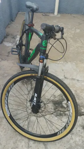 Bicicleta aro 29 + chuteira usadaN42