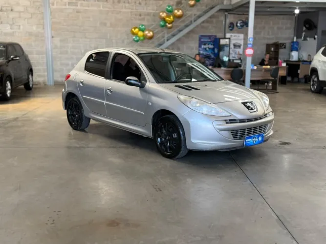 Peugeot 207 XR 1.4 Flex 8V 5P 2012