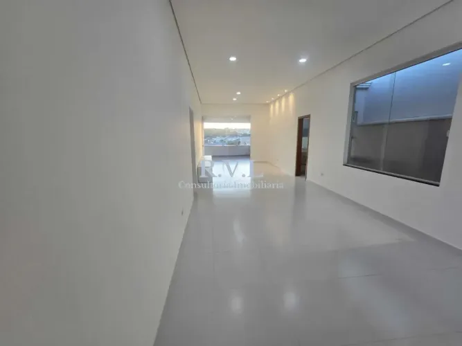 Casa de alto padrão no Condomínio Parque Arco Iris, Atibaia-SP: 3 suítes, 2 salas, 3 vagas