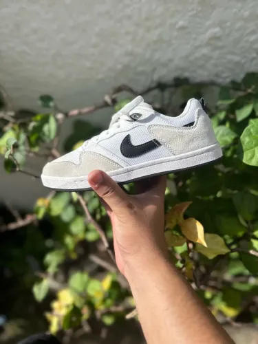 Nike Sb alleyoop branco