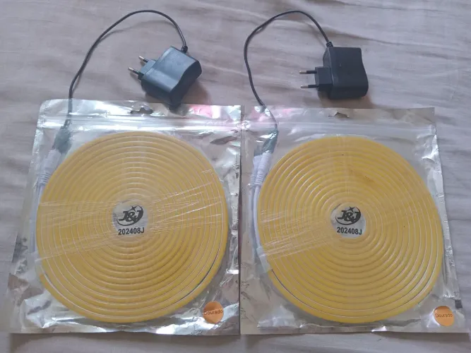 LED AMARELO EM MANGUEIRA DE 05 METROS - COM FONTE - CONJUNTO COM 02 UNIDADES