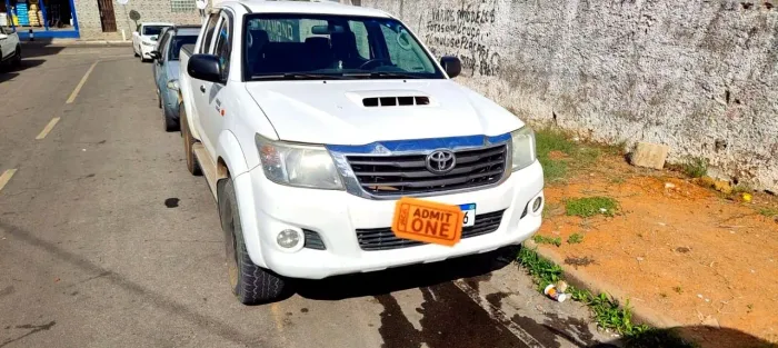 Toyota Hilux CD D4-d 4X4 3.0 TDI Dies. Mec. 2015