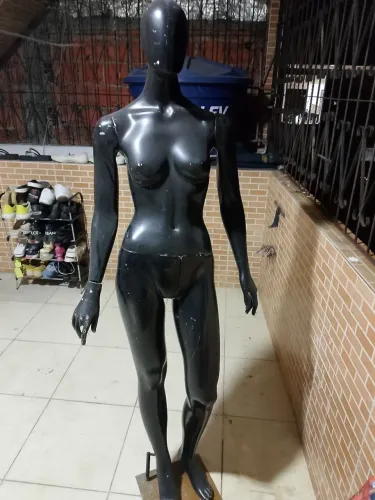 Manequim de fibra 