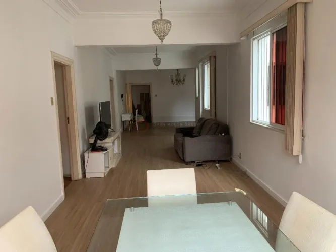 Apartamento em Copacabana |3 qts sendo 1 suíte, Varanda e vista para o Cristo