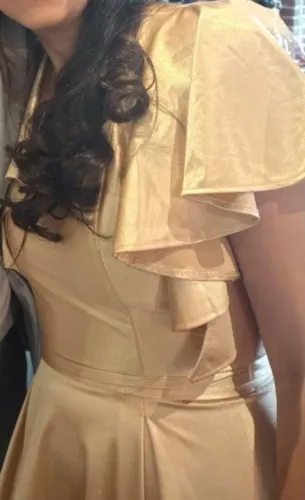 Vestido madrinha dourado