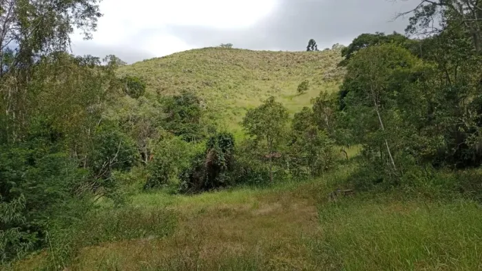 sítio em São Luiz do Paraitinga com renda fixa mensal.