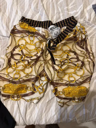Bermuda Moschino