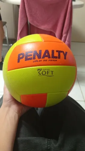 Vendo bola de volei de praia penalty
