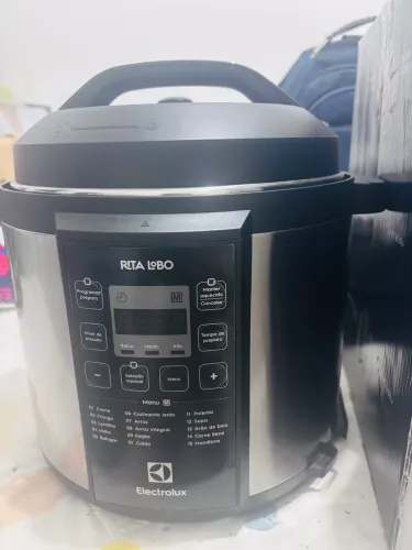 Panela de Pressão Elétrica Electrolux - Usada somente 1 vez