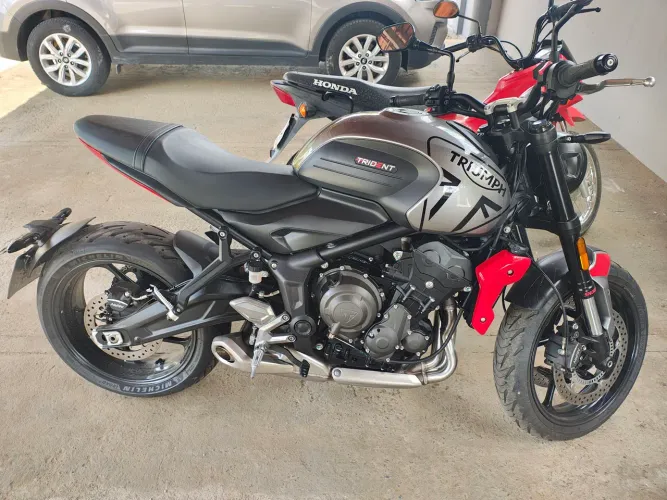 Vendo moto triumph Trident 660