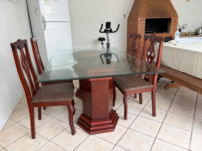 Mesa de jantar 6 a 8 lugares 