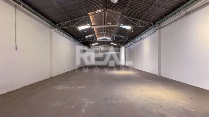 Galpão para locação de 300m² no bairro São Francisco - BH