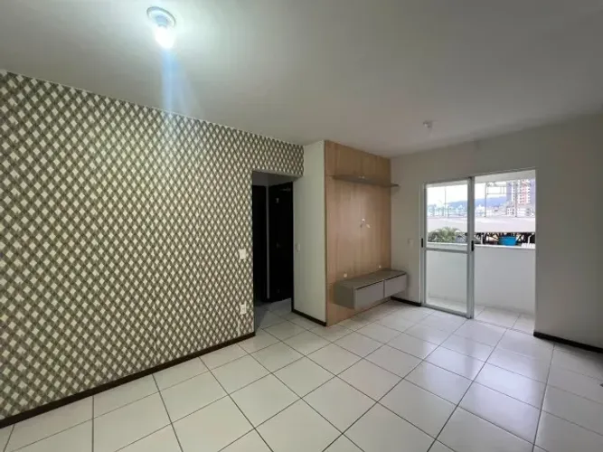 Apartamento frente ao Estádio do Criciúma-SC
