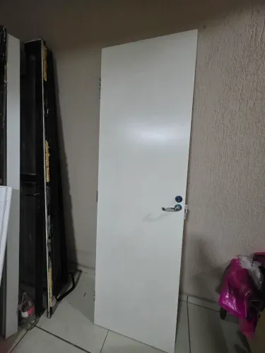 Porta branca 2.10 por 1.72