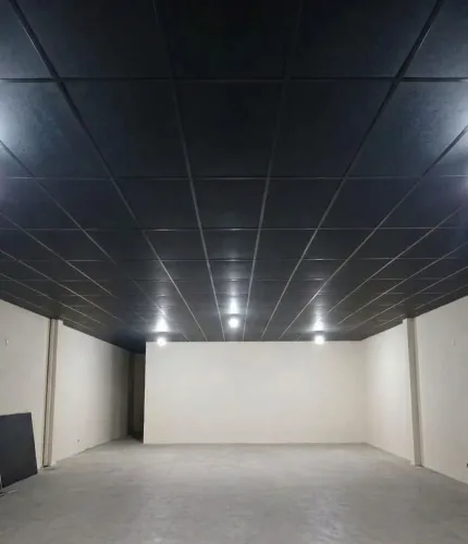 Forro Preto Modular de Gesso com Pelicula de PVC