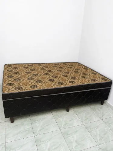 Cama box 1 mês de uso
