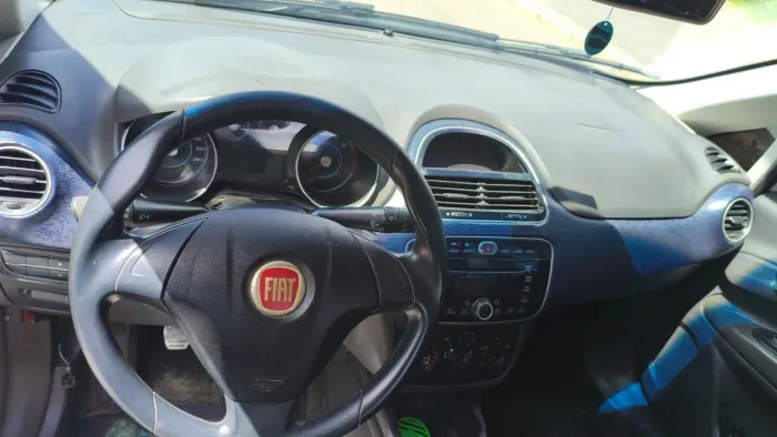 Fiat Punto Attractive Italia 1.4 F.flex 8V 5P 2013