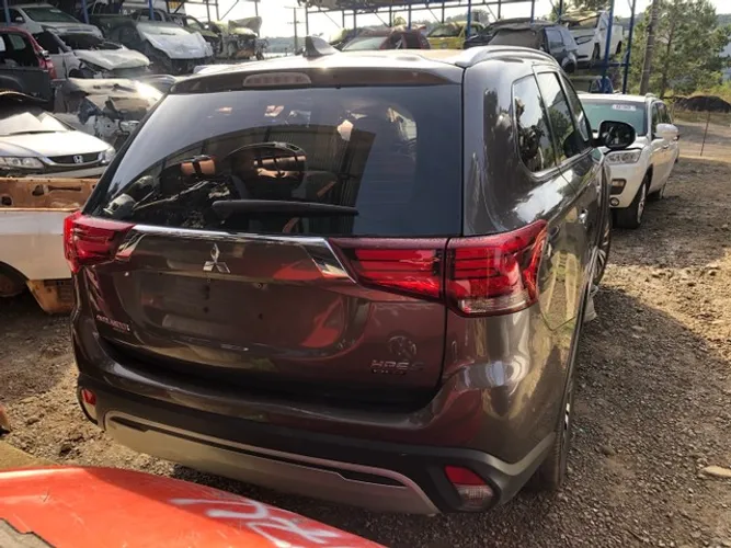 Outlander 2019 2.2 diesel vendido em peças 