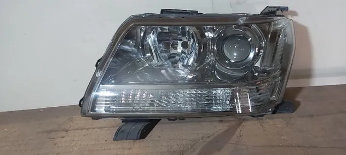 Farol do gran vitara