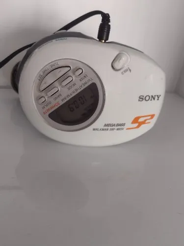 radio antigo portatil sony sports.