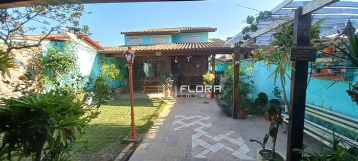 Casa com 2 dormitórios à venda, 110 m² por R$ 650.000,00 - Itaipu - Niterói/RJ