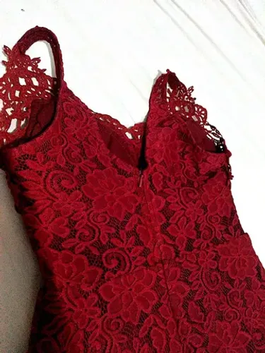 Vestido de festa longo marsala